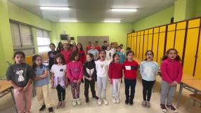 El CEIP Río Henares de Guadalajara canta con Rozalén