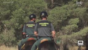 Agentes de la Guardia Civil de Balazote vigilan para evitar robos en el campo