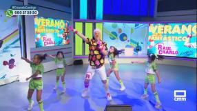 Raúl Charlo canta 'Verano fantástico'