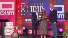 Entrega del premio de la Fundación Toro de Lidia