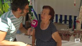 Carmen Reina cumple 90 años en su puesto de la feria de Albacete