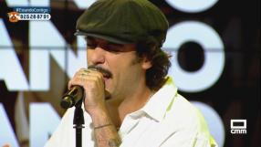 Paul Alone canta 'Tanto, tanto, tanto'