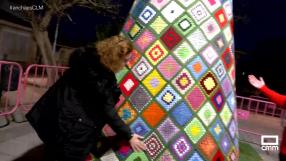 La asociación "Azucaica teje" decora la Navidad de su localidad