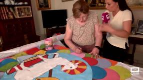 Los vecinos de Santa Olalla preparan las alfombras de sal para el Corpus