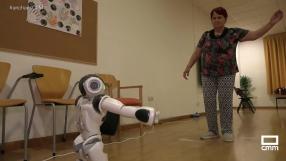 Noa y Temi, son los nuevos robots que acompañan a los mayores en una residencia de Albacete