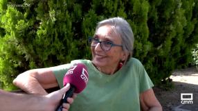La vocación de Maricruz y Goyo por enseñar español a migrantes en una asociación de Toledo