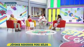 Jóvenes rodeados pero solos