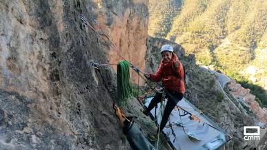 Escalamos 100 metros y dormimos con la Sierra del Segura a nuestros pies