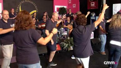 Folclore con el Grupo de Danzas Magisterio