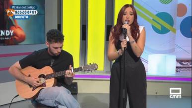 Lucía Fernández canta 'Wendy'