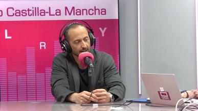 Entrevista a Álvaro de Cózar, director del pódcast 'La tesis de Bea'