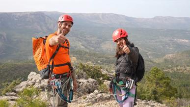Escalando el cielo en la vía ferrata de Yeste