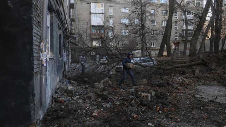 Edificios residenciales atacados en Donetsk (Ucrania) EFE/EPA/SERGEI ILNITSKY