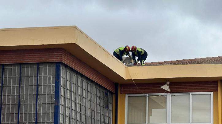 Daños en la cubierta del centro educativo de Infantes (Ciudad Real)