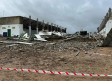 Un posible tornado ha podido provocar el derrumbe de la nave de Coria del Río que deja tres muertos