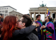 Alemania aprueba el matrimonio homosexual, con Merkel en contra