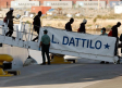 El Dattilo atraca en Valencia con 274 de los 630 inmigrantes del Aquarius