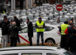 Un taxista atropellado y cortes de tráfico en Madrid y Barcelona en la huelga del sector