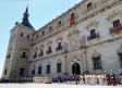 Videogalería: Relevo de la guardia e izado de bandera en el Alcázar de Toledo