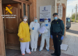 La Guardia Civil de Albacete reparte en residencias de mayores material sanitario donado por ACEPAIN