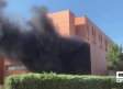 Policía científica investiga las causas del incendio del hospital de Hellín, ya extinguido