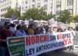 Plataforma vecinales de la región acuden a la concentración frente al Congreso para exigir una ley antiokupas