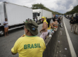 70 bloqueos de camioneros en Brasil tras la derrota de Bolsonaro