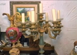 Ángel ha convertido su casa en un museo de antigüedades