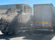 Un hombre herido tras un accidente con un camión de escombros y un tráiler en la N-400 en Cuenca