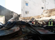 Desalojan seis viviendas por el incendio de un almacén de productos de limpieza en Almadén