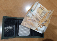 Encuentra una cartera con 860 euros y se la devuelve a su dueño en Argamasilla de Alba