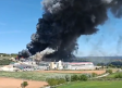Aparatoso incendio en la explotación avícola de Rujamar en San Lorenzo de la Parrilla (Cuenca)