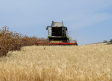 Los agricultores piden un precio "digno" para el cereal y no descartan movilizaciones