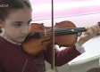 Valeria, con solo 7 años, es una virtuosa del violín
