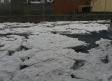 Un manto blanco de granizo cubre Abenójar y Piedrabuena, y cae con fuerza en otros municipios
