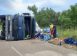 Reabierta la carretera CM-2008, en Brihuega (Guadalajara), cortada tras el vuelco de un camión