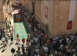 Elche de la Sierra se prepara para exhibir sus famosas alfombras de serrín