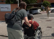 Denuncian la falta de accesibilidad en la parada del bus del Hospital Universitario de Guadalajara
