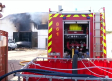 Nueva intervención de los bomberos en la fábrica de pan que se incendió en Oropesa