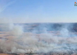Más de un centenar de efectivos trabajan en la extinción de un incendio en Los Pozuelos de Calatrava