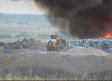 Perimetrado el incendio en el vertedero de Cuenca que ha quemado 3.000 metros cúbicos de basura