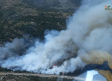 Un incendio en La Huerce (Guadalajara) obliga al corte de la carretera CM-1006 por el humo