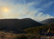 El incendio forestal activo en el Pico del Lobo ha calcinado ya 690 hectáreas
