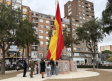 Talavera ya luce su bandera de España sobre una base decorada con cerámica