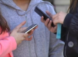 Expertos aconsejar entregar el móvil a los adolescentes a partir de los 16 años