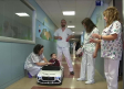 Un coche infantil sustituirá a las camillas o a las sillas de ruedas para los niños ingresados en el hospital de Talavera