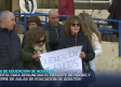 Protesta para denunciar el recorte de horas y cierre de aulas de educación de adultos