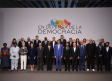 Cumbre democracia: Sánchez llama a la "acción" y a "no resignarse"