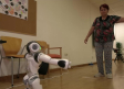 Noa y Temi, son los nuevos robots que acompañan a los mayores en una residencia de Albacete