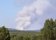 El incendio en La Mierla (Guadalajara) sigue avanzando sin control y amenaza ya a poblaciones de Soria